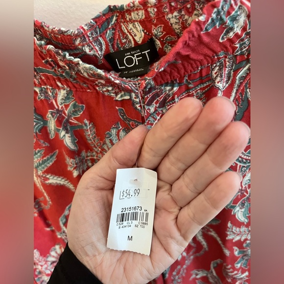 ANN TAYLOR LOFT Red Floral Wide Leg Causal Pants NWT - Picture 4 of 4